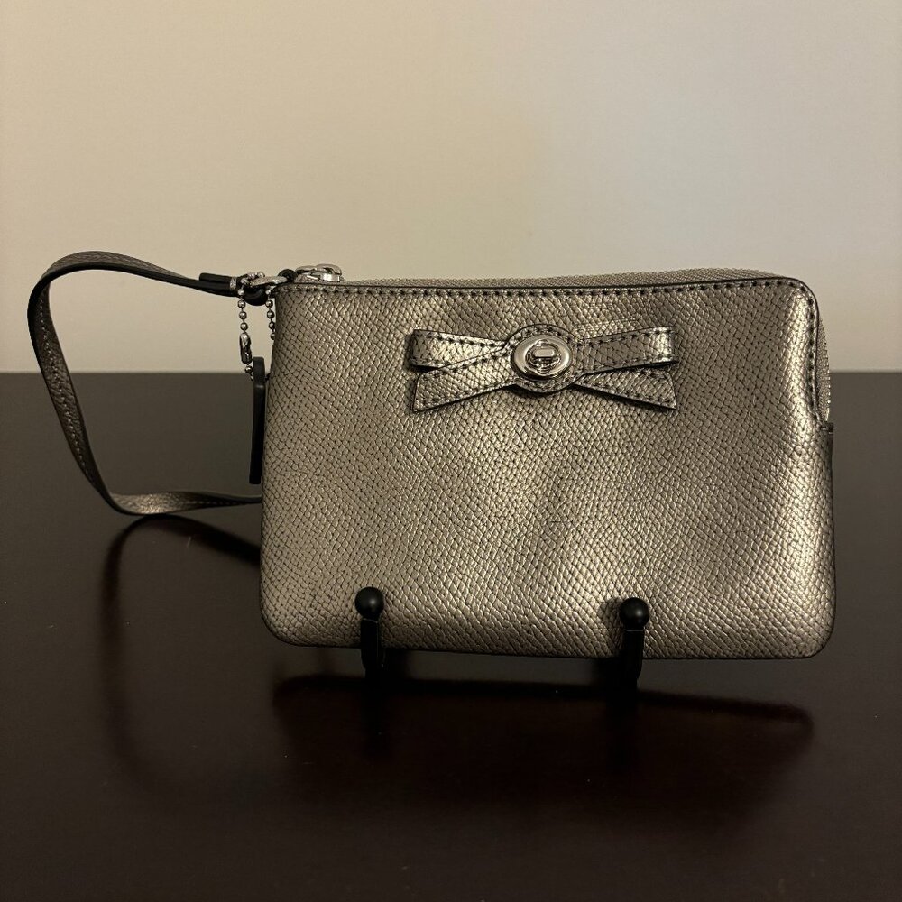Coach Gunmetal Silver Turnlock Bow Corner Zip Wristlet